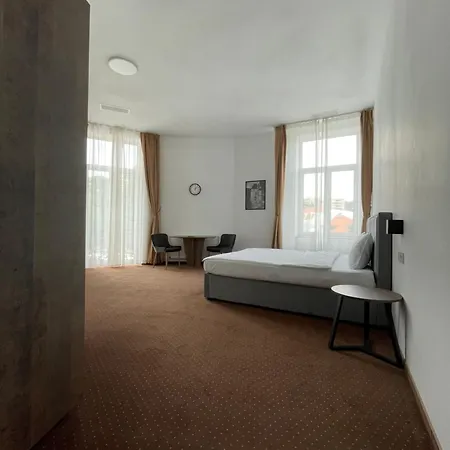 Pensjonat Resedinta Cina 3*