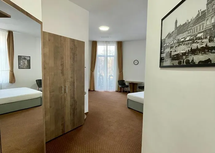 Resedinta Cina 3* Brasov